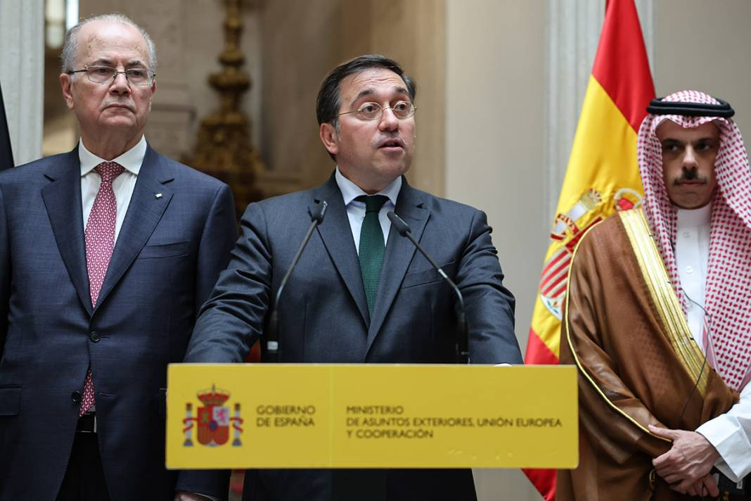 Fidan İspanya'da Gazze Temas Grubu üyeleriyle bir araya geldi - Resim: 7